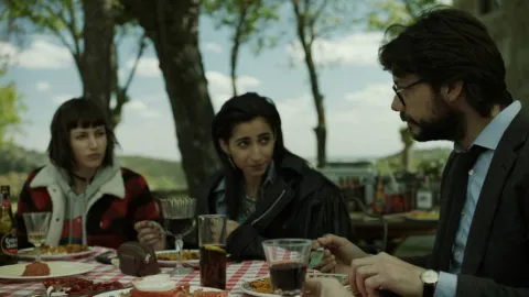 Haus des Geldes, Staffel 1, Folge 6 — Szenenbild der Folge
