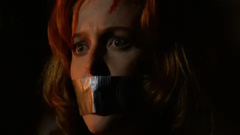 Akte X - Die unheimlichen Fälle des FBI, Staffel 2, Folge 24 — Szenenbild der Folge