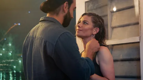 Love Divided By Eleven, Staffel 1, Folge 1 — Szenenbild der Folge