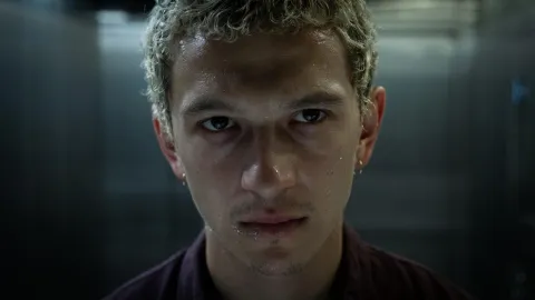 Orgullo, temporada 1, episodio 1 — fotograma del episodio