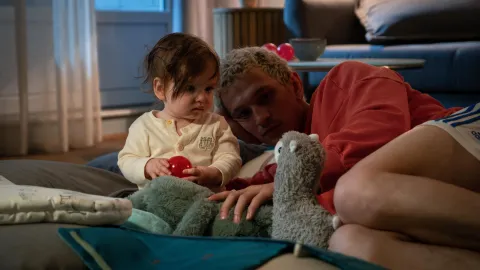 Orgullo, temporada 1, episodio 2 — fotograma del episodio