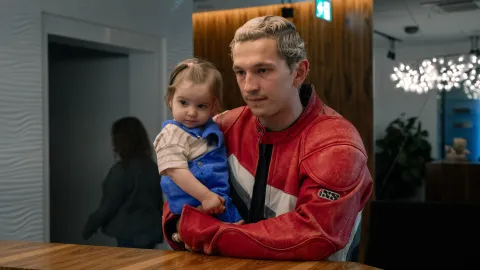 Orgullo, temporada 1, episodio 3 — fotograma del episodio