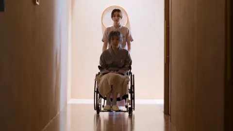 Plastic Beauty, season 1, episode 3 — a still from the episode