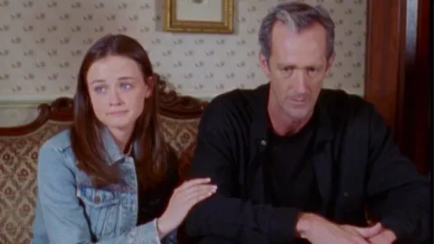Gilmore Girls, season 1, episode 5 — a still from the episode