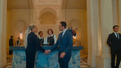 Cash Queens, season 1, episode 3 — a still from the episode