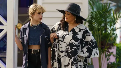 Blue Murder Motel, season 1, episode 2 — a still from the episode