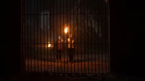 Mamnik, season 1, episode 5 — a still from the episode