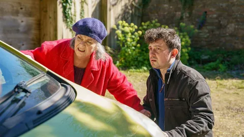 Can You Keep a Secret?, season 1, episode 5 — a still from the episode
