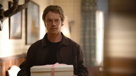 Girl Taken, season 1, episode 2 — a still from the episode