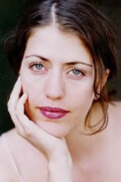 Maggie Peren