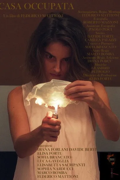 Recommended with «Esta Isla»: Casa occupata